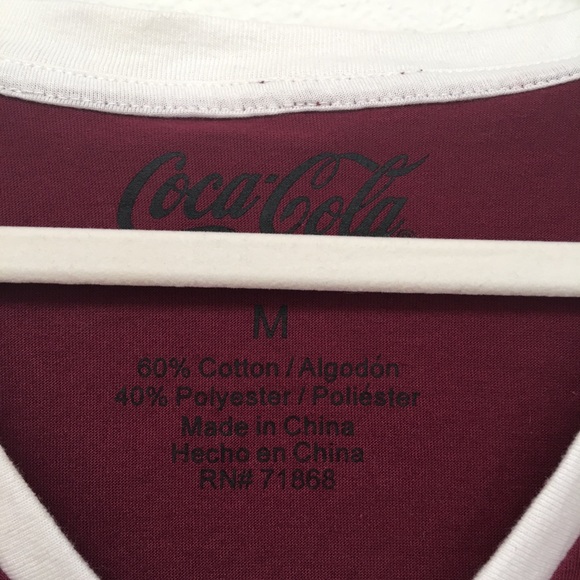Refreshing Coca-Cola Short Sleeves Tee Size Medium - Picture 4 of 5